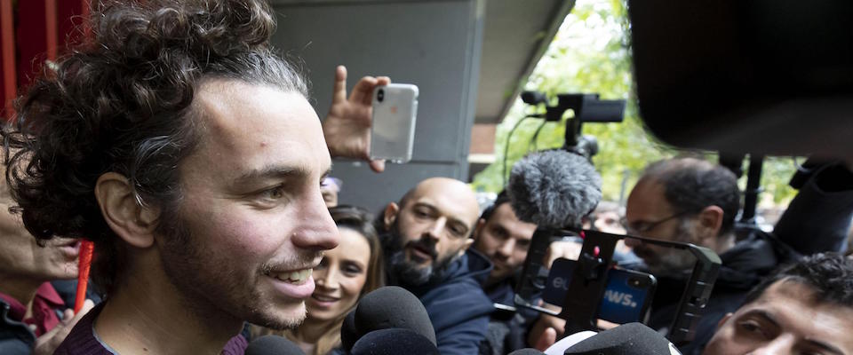 Mattia Santori, il leader delle Sardine, al termine della prima riunione nazionale dei promotori delle manifestazioni delle Sardine, Roma, 15 dicembre 2019.
ANSA/MASSIMO PERCOSSI