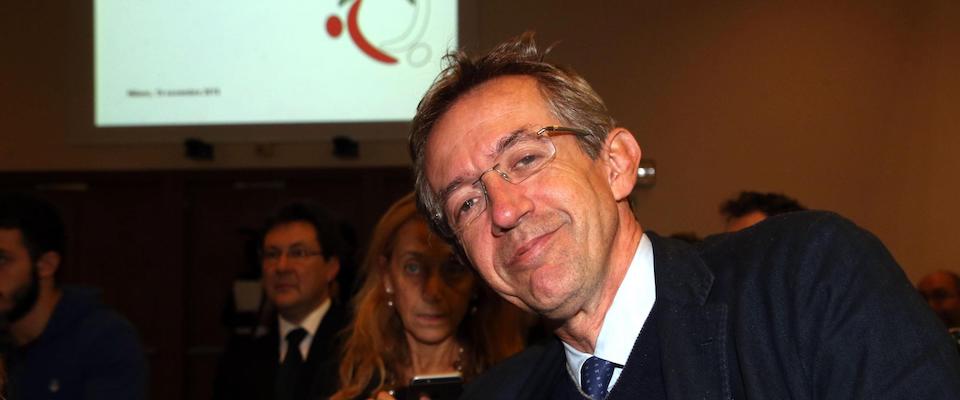 Il presidente di CRUI, Rettore universit‡ degli studi di Napoli “Federico II” Gaetano Manfredi durante l’incontro ”L’Italia e la sua reputazione: l’Universit‡” organizzato da Intesa Sanpaolo, Milano, 19 novembre 2019. ANSA / MATTEO BAZZI