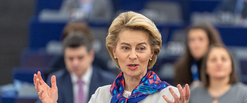 epa08126571 European Commission President Ursula von der Leyen delivers her speech during a presentation of the programme of activities of the Croatian Presidency at the European Parliament in Strasbourg, France, 14 January 2020.  EPA/PATRICK SEEGER