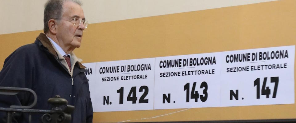 Former Italian Premier Romano Prodi arrives at the polling station to cast his ballot during the regional elections in the Emilia-Romagna Region, in Bologna, Italy, 26 January 2020. ANSA/GIORGIO BENVENUTI