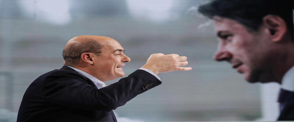 Il segretario del Partito Democratico Nicola Zingaretti (sul monitor Giuseppe Conte) ospite della trasmissione di Rai 3 ”In mezz’ora in piu’ ” condotta da Lucia Annunziata, Roma 22 dicembre 2019. ANSA/GIUSEPPE LAMI