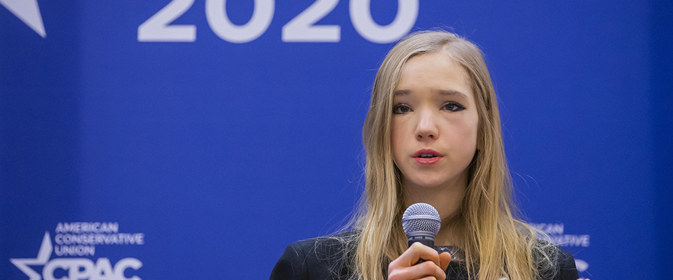 epa08256944 German teenager Naomi Seibt, known as the ‘anti-Greta’ activist, speaks at the 47th annual Conservative Political Action Conference (CPAC) at the Gaylord National Resort & Convention Center at the National Harbor, Maryland, USA, 28 February 2020. The American Conservative Union’s CPAC continues through 29 February.  EPA/ERIK S. LESSER