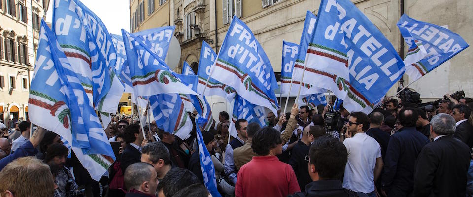 La manifestazione di Fratelli d’Italia contro Prodi Presidente in piazza Montecitorio al termine delle votazioni, Roma, 19 aprile 2013. ANSA/ANGELO CARCONI