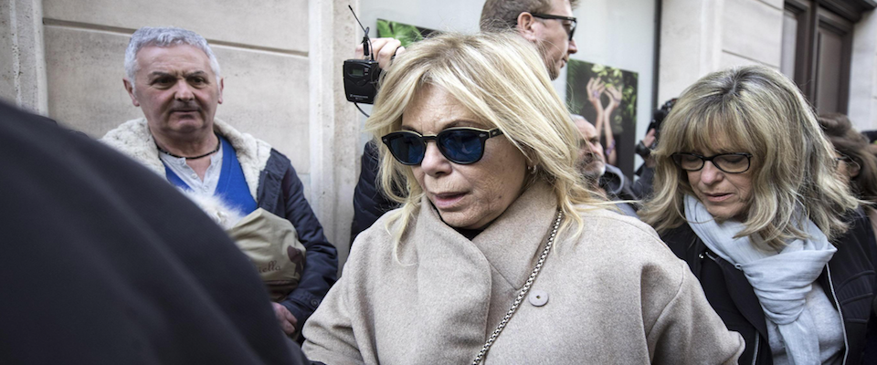 Rita Dalla Chiesa contro le Sardine: «Loro ballavano in piazza, Salvini omaggiava mio padre»