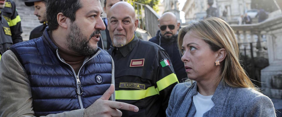 Il leader della Lega Matteo Salvini (S) con Giorgia Meloni (D), leader di Fratelli dItalia, in occasione dei festeggiamenti dei Vigili del Fuoco in Campidoglio per Santa Barbara, Roma, 4 dicembre 2019. ANSA/RICCARDO ANTIMIANI ++ESCLUSIVA ANSA++