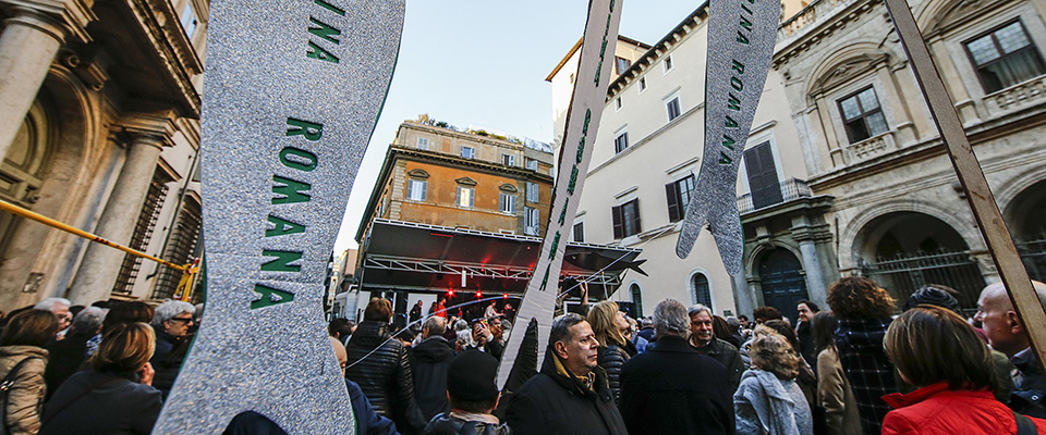 Manifestazione delle ”Sardine” in piazza Santi Apostoli, Roma 16 febbraio 2020. ANSA/FABIO FRUSTACI