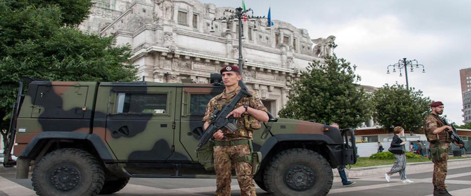 Esercito a Milano foto Ansa