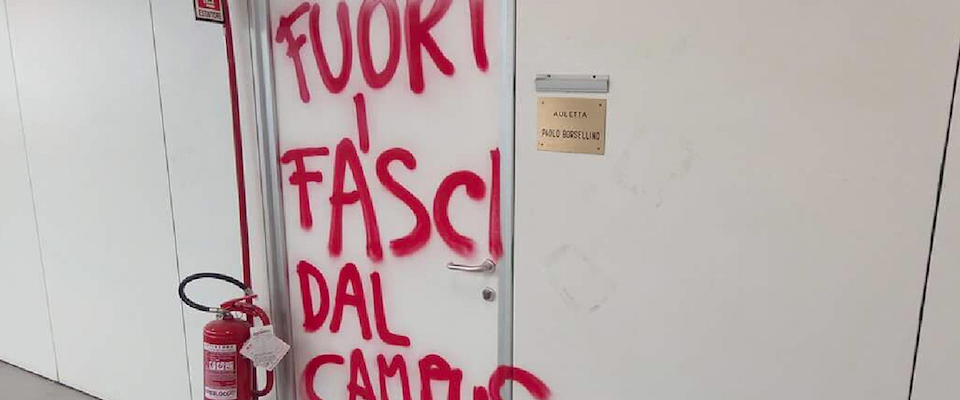 Foibe negate: guerriglia dei collettivi di Torino all’università “contro gli spazi concessi ai fascisti”