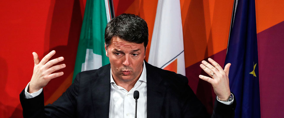 Virus, la destra cali l’asso vincente: la sanità deve tornare allo Stato. Renzi è già in agguato