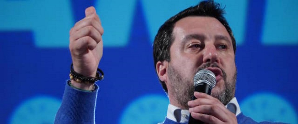 il segretario federale della Lega, Matteo Salvini, durante un incontro al teatro Augusteo di Napoli, 18 febbraio 2020.
ANSA/CESARE ABBATE