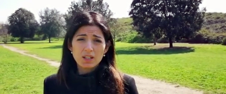 Un fermo immagine tratto da un video Facebook della sindaca di Roma Virginia Raggi dove fa un appello a non uscire o arriverà l’esercito a Roma, 20 marzo 2020.+++ATTENZIONE LA FOTO NON PUO’ ESSERE PUBBLICATA O RIPRODOTTA SENZA L’AUTORIZZAZIONE DELLA FONTE DI ORIGINE CUI SI RINVIA+++