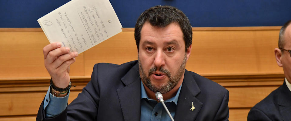 Il segretario della Lega, Matteo Salvini, durante una conferenza stampa a Montecitorio in cui ha illustrato le proposte della Lega per affrontare la crisi dovuta al Coronavirus. Secondo Salvini servono 50 miliardi, “anche non tutti in un unica soluzione”, Roma, 03 marzo 2020. ANSA/ALESSANDRO DI MEO