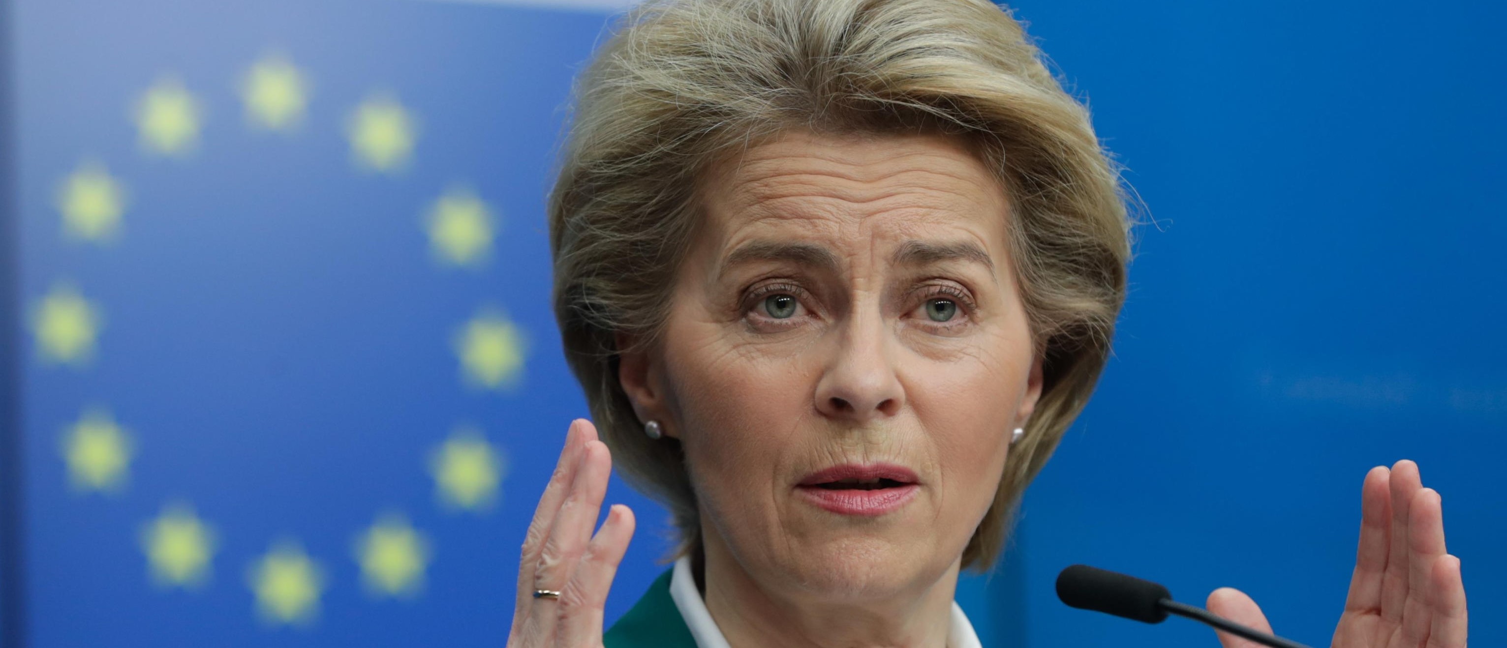 epa08298302 European Commission President Ursula Von Der Leyen gives as press conference after a conference call of G7 leaders on Coronavirus, COVID-19, at the European Council, Brussels, Belgium, 16 March 2020. Von Der Leyen proposed temporary restriction on non-essential travels to the European Union for 30 days to prevent spreading coronavirus COVID-19.  EPA/STEPHANIE LECOCQ