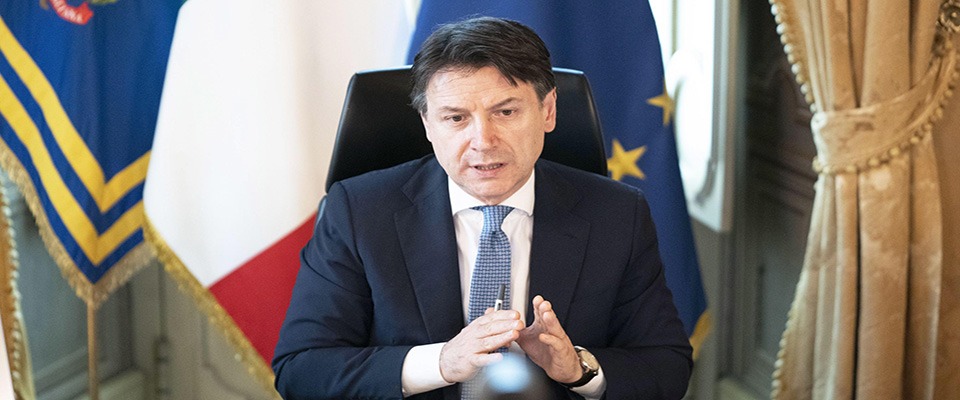 Conte continua a sfottere gli italiani. E aumenta l’esasperazione