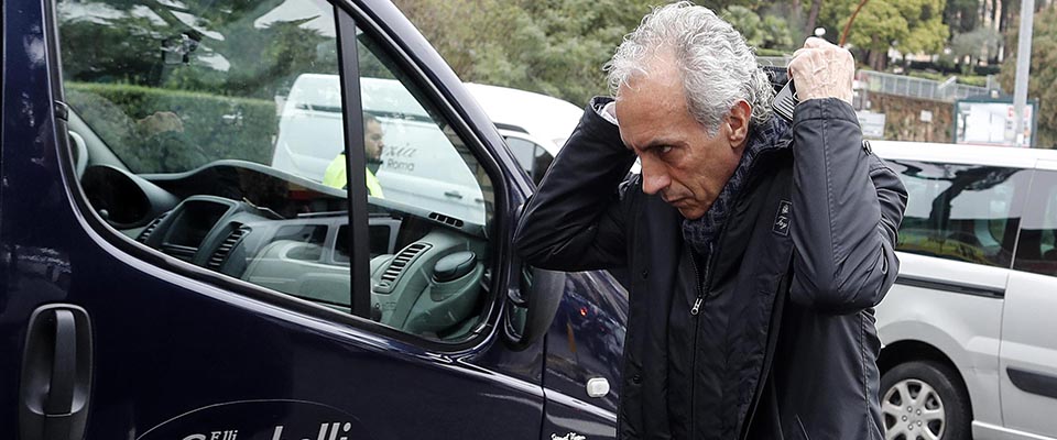 Marco Travaglio, direttore de Il Fatto Quotidiano, durante i funerali della madre di Alessandro Di Battista, Chiesa di Santa Chiara, Roma, 12 novembre 2019. ANSA/RICCARDO ANTIMIANI