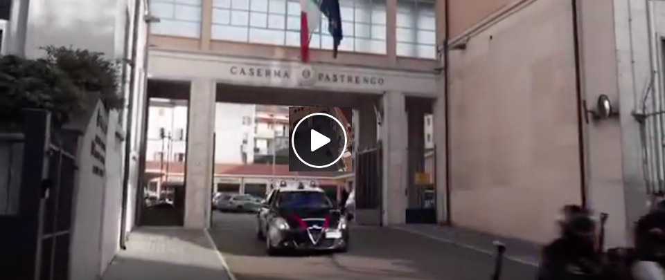 “Noi siamo italiani, andrà tutto bene”. Il video da brividi dei carabinieri