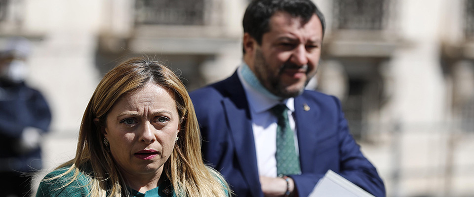 Giorgia Meloni (L), leader of Fratelli dÕItalia, and Matteo Salvini (R), leader of Lega, outside Palazzo Chigi during the meeting on coronavirus emergency between Government and Opposition, Rome, Italy, 1 April 2020. ANSA/RICCARDO ANTIMIANI