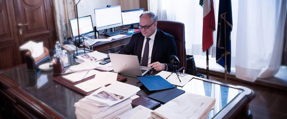 QUESTA LA ARCHIVIAMO CON UNA GENERICA DIDA : IL MINISTRO AL LAVORO