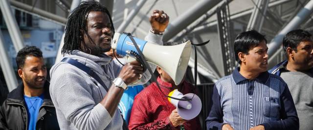 Protesta immigrati a Pisa foto Ansa