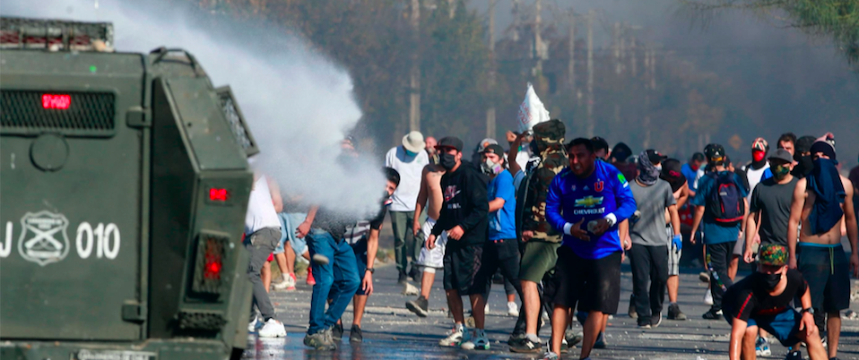 Mascherine? No, grazie. Monta in tutto il mondo la protesta dei No-Mask