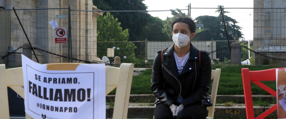 Fase 2, ristoratori in protesta a Milano multati foto Ansa