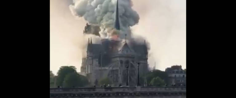 Nantes, incendio doloso, l’origine delle fiamme da tre punti diversi: l’organo e le due navate