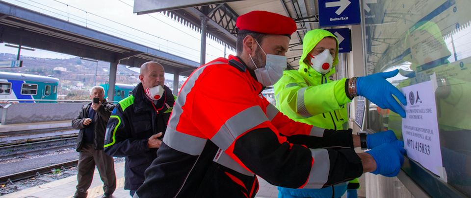 Focolai in Basilicata, Bardi dice basta: “Impedirò l’arrivo di altri migranti con ogni mezzo”