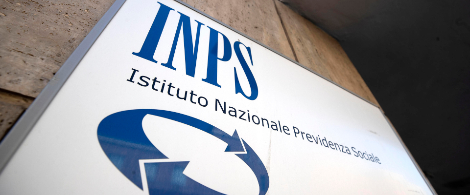 Chi sono i parlamentari che hanno chiesto il bonus Inps. Lo rivela la dem Morani. Salvini: espulsione immediata