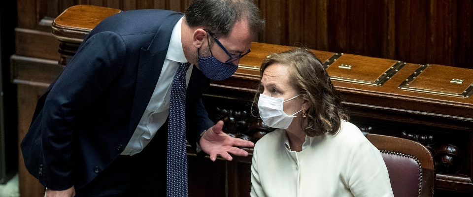 Foto Roberto Monaldo / LaPresse
22-07-2020 Roma
Politica
Camera dei Deputati – Question time
Nella foto Alfonso Bonafede, Luciana Lamorgese

Photo Roberto Monaldo / LaPresse 
22-07-2020 Rome (Italy) 
Chamber of deputies –  Question time
In the pic Alfonso Bonafede, Luciana Lamorgese