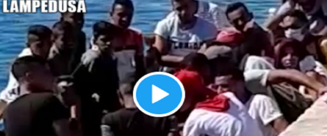 migranti frame da video su Twitter di Salvini