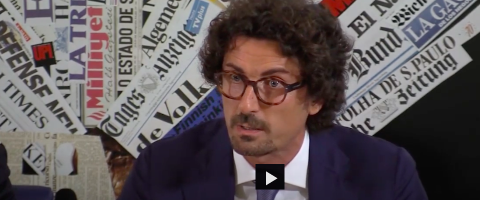 Referendum, deputata M5s posta il video di Toninelli del 2016 che sconfessa i grillini