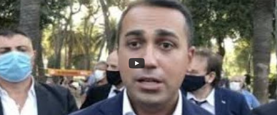 Di Maio contestato ad Avellino frame da video Youtube