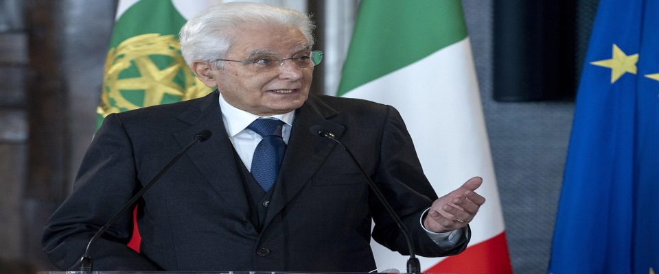 Roma – Il Presidente della Repubblica Sergio Mattarella in occasione della cerimonia di consegna delle onorificenze OMRI conferite “motu proprio” a cittadini distintisi nell’ambito dell’emergenza epidemiologica da COVID-19, oggi 20 ottobre 2020.
(Foto di Paolo Giandotti – Ufficio per la Stampa e la Comunicazione della Presidenza della Repubblica)