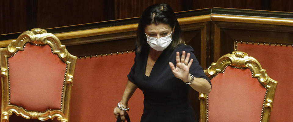 Il ministro delle infrastrutture e dei trasporti, Paola De Micheli, durante il question time nell’aula del Senato, Roma 12 novembre 2020. ANSA / FABIO FRUSTACI