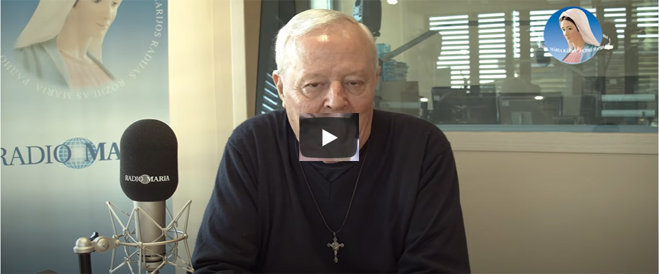 L’inquietante video di Padre Livio (Radio Maria): “Il Covid è un complotto cinese, ci vogliono zombie”