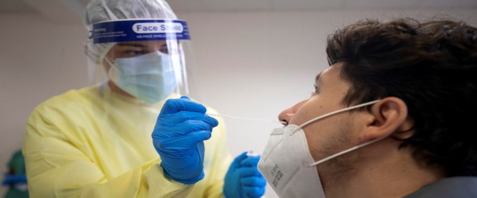 Health staff prepare to carry out rapid swabs for the COVID-19 coronavirus at the Vian high school in Anguillara, near Rome, Italy, 24 September 2020.ANSA/MASSIMO PERCOSSI