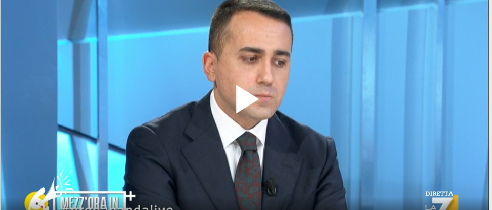 Svarioni e silenzi di Di Maio: il video-montaggio che ridicolizza il ministro dei congiuntivi pazzi