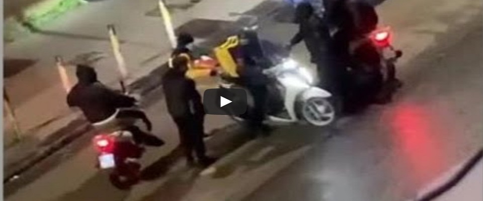 “Giallo” sul rider rapinato a Napoli (video): gli offrono lavori ma lui per adesso non li accetta