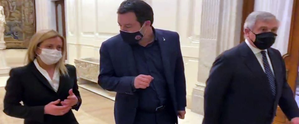 Centrodestra compatto, Salvini chiama la Meloni.  Il Cavaliere: “Non appoggeremo mai un Conte ter”