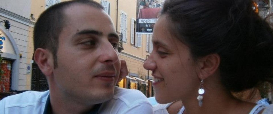 Notte di follia a Carmagnola: uccide la moglie e il figlio di 5 anni, poi si lancia dal balcone