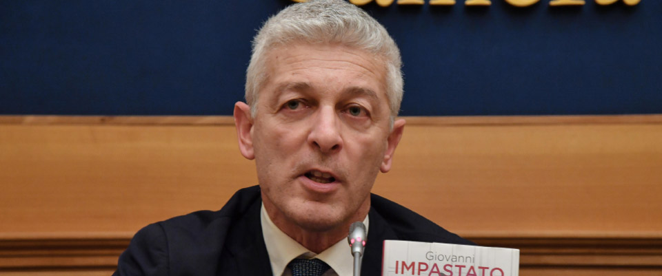 Il presidente della Commissione antimafia Nicola Morra, durante la presentazione del libro: “Oltre i cento passi” di Giovanni Impastato, presso la sala stampa di palazzo Montecitorio, Roma, 6 febbraio 2020. 
ANSA/ALESSANDRO DI MEO