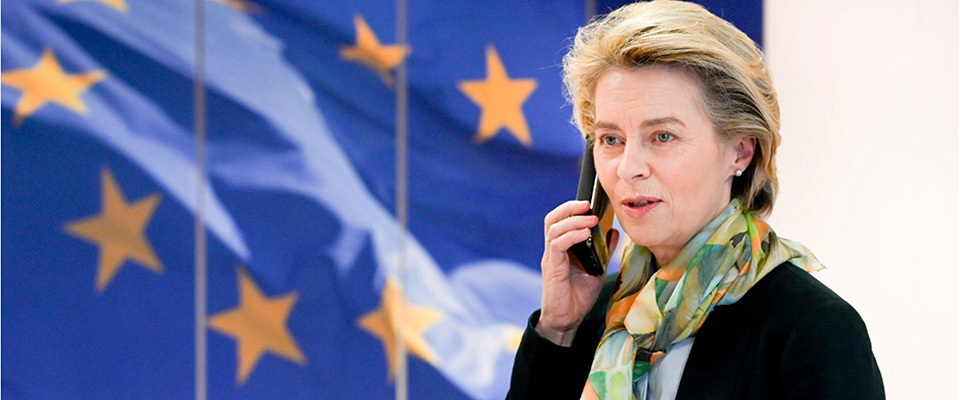 Sanzioni, la von der Leyen detta i tempi: stop al greggio russo entro 6 mesi, ma non per tutti sarà così