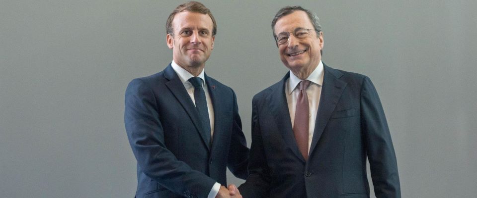 Astrazeneca, colloquio Draghi-Macron. «Pronti a ripartire subito dopo il via libera dell’Ema»