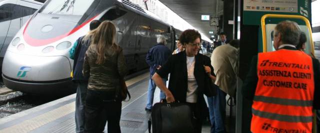 gatto sul treno