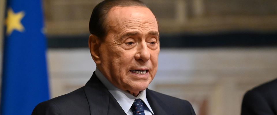 Ruby ter a Siena, la difesa di Berlusconi: «Il Cav è ancora in ospedale. Decideranno i medici»