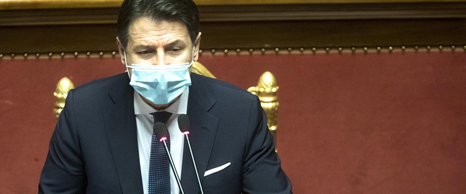 Gli “affari segreti” di Conte? L’ex premier non smentisce: “Ma era tutto lecito, facevo l’avvocato”