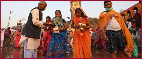 India cremazioni cadaveri Gange