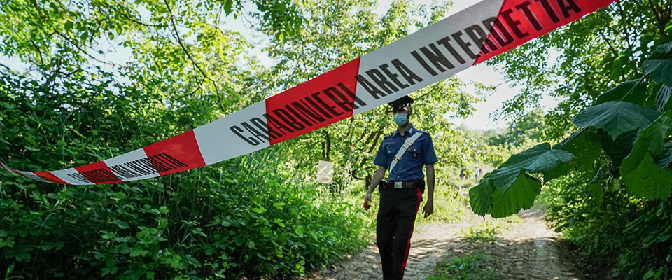 Sangue e terrore a Trevignano, tossico ammazza a bastonate la madre e la vicina di casa