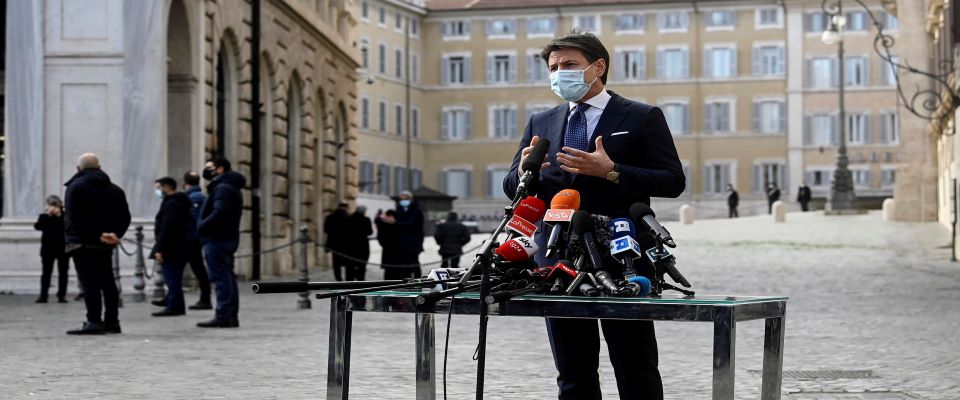 Outgoing Italian Prime Minister Giuseppe Conte meets the press outside Palazzo Chigi, Rome, Italy, 4 February 2021. ANSA/RICCARDO ANTIMIANI