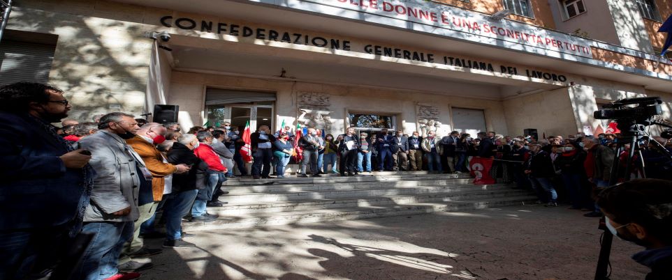 Assalto Alla Cgil Altre Tre Condanne Sei Anni Al No Green Pass